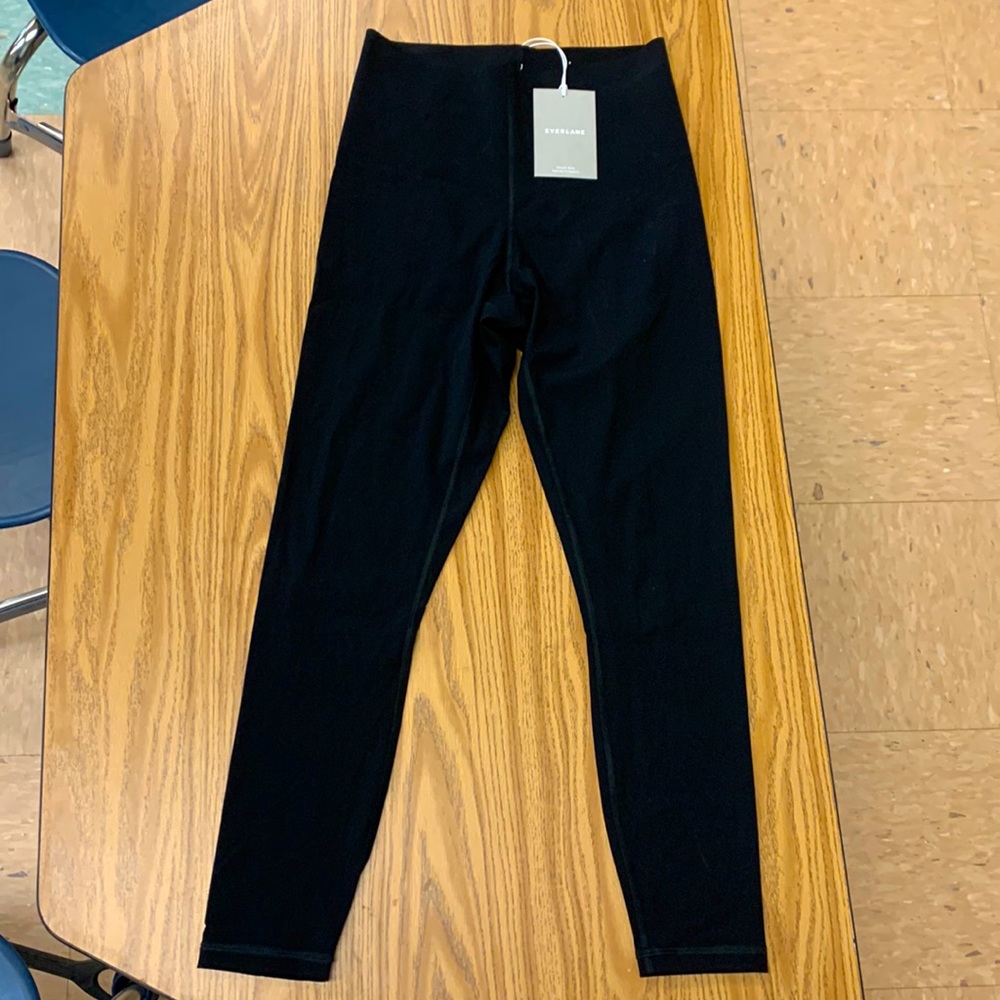 Everlane - The Perform Sculpt Legging